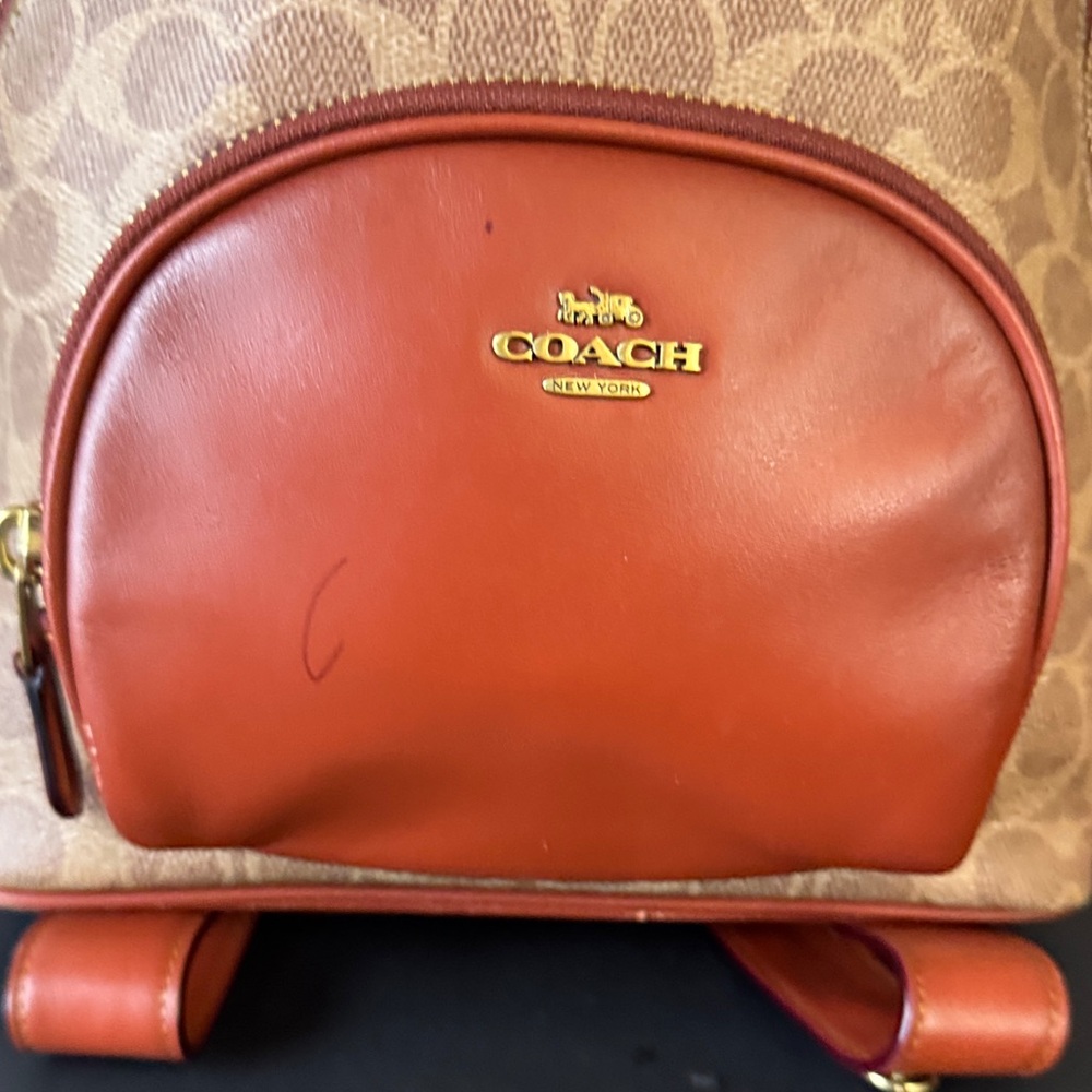 Women must have!☺️❤️Coach Tan and Brown Signature Backpack - Picture 5 of 15
